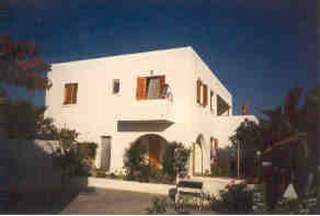 photo1